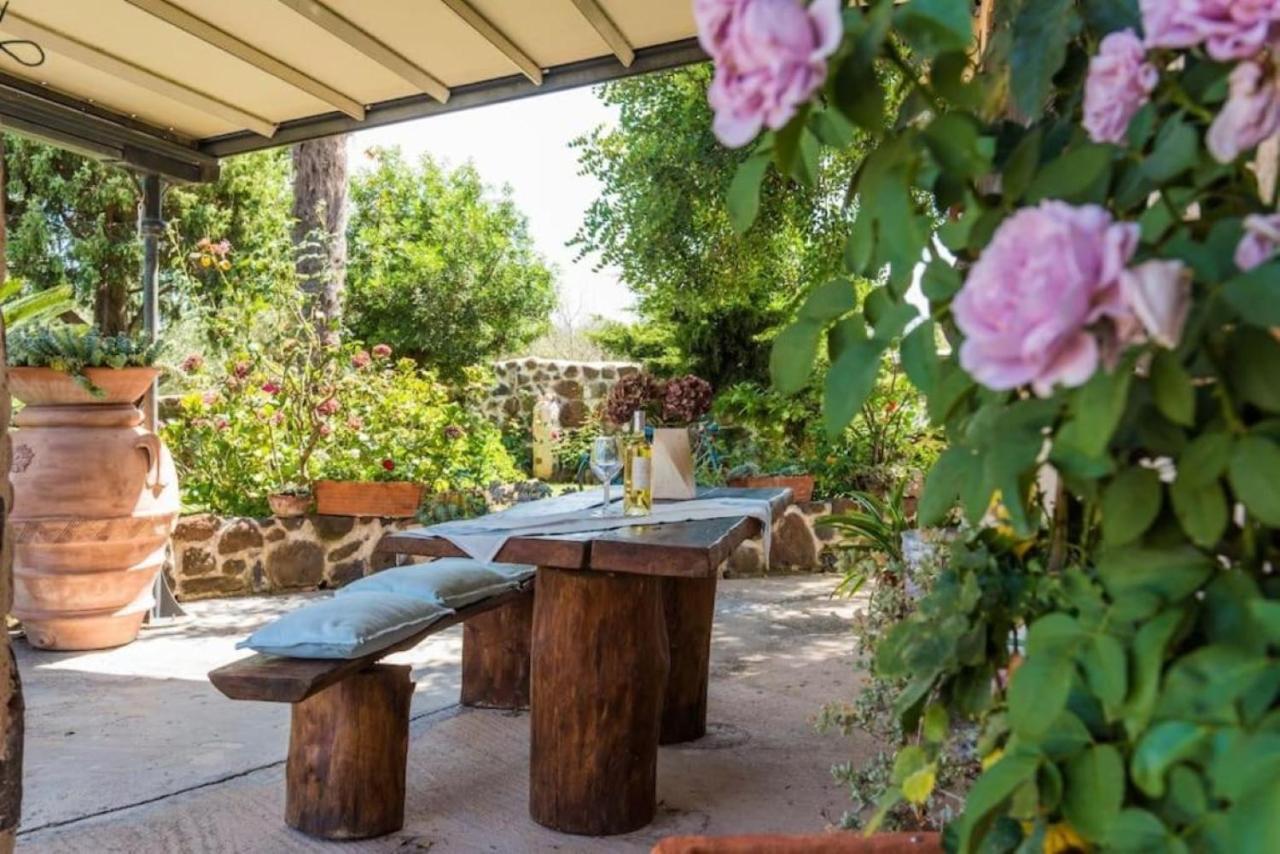 Villa Con Immenso Giardino Орозей Екстер'єр фото