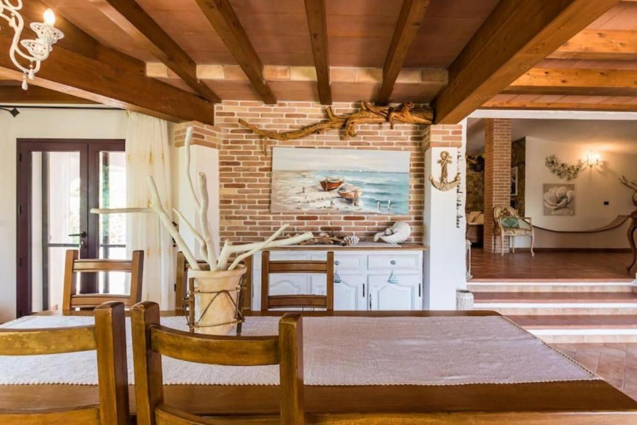 Villa Con Immenso Giardino Орозей Екстер'єр фото